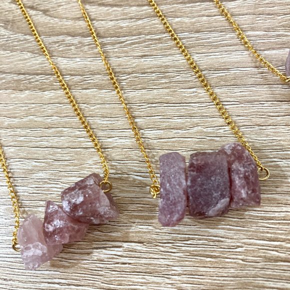 Natural Raw Cut Purple Amethyst Quartz Stone Pendant Gold Necklace - Picture 5 of 5